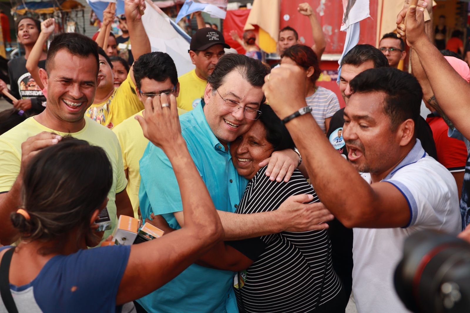 Corrida ao Senado: Eduardo Braga lidera com larga vantagem de 29,1%.