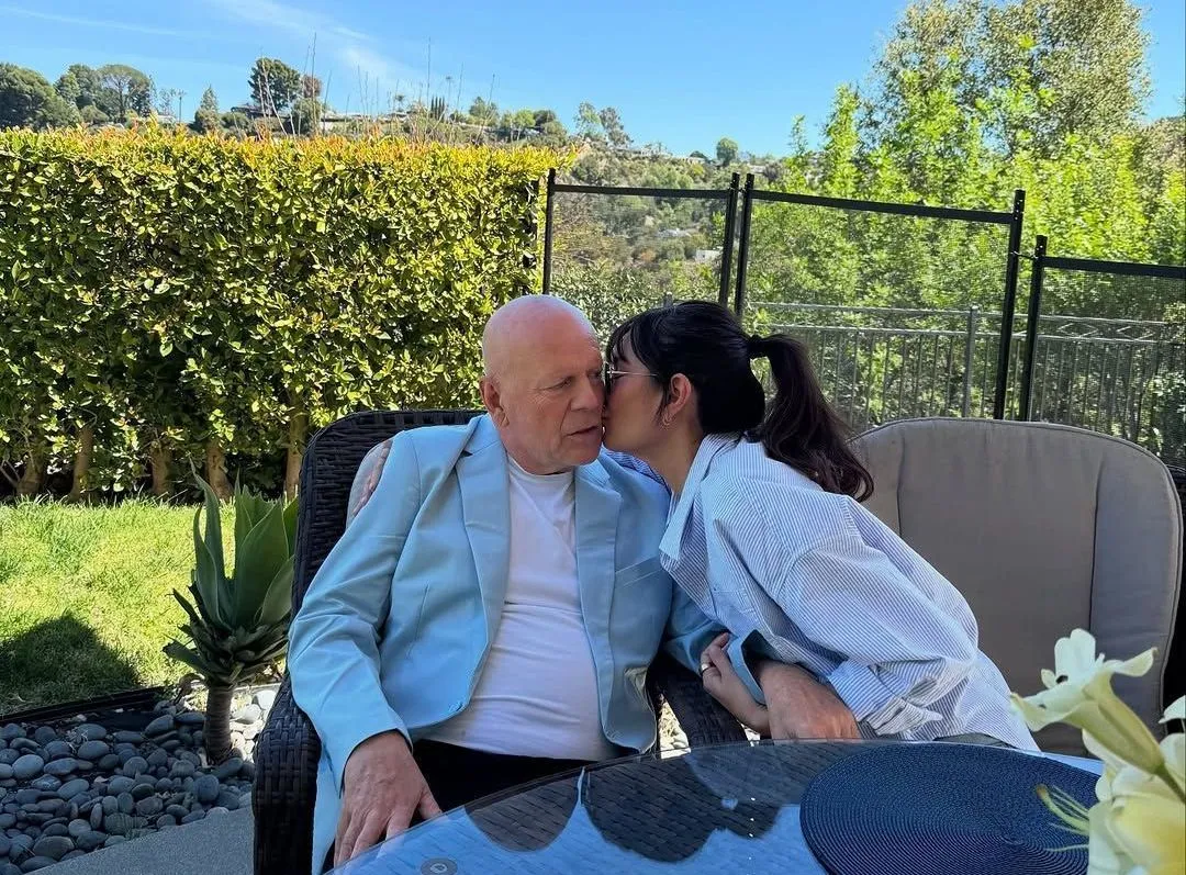 Esposa de Bruce Willis revela como contou às filhas sobre mudança de casa