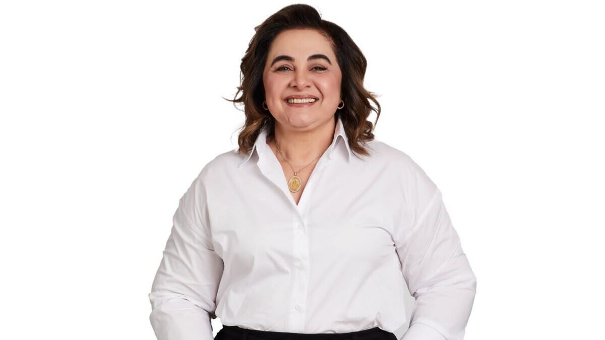 Professora Maria do Carmo ultrapassa David e empata com Omar na capital; prefeito tem maior rejeição registrada